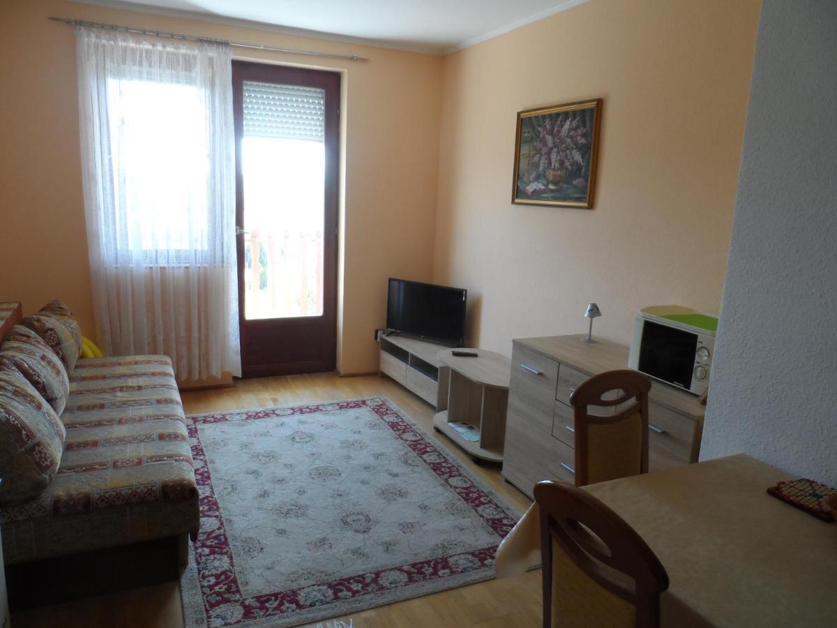Apartman Berki ヘーヴィーズ エクステリア 写真