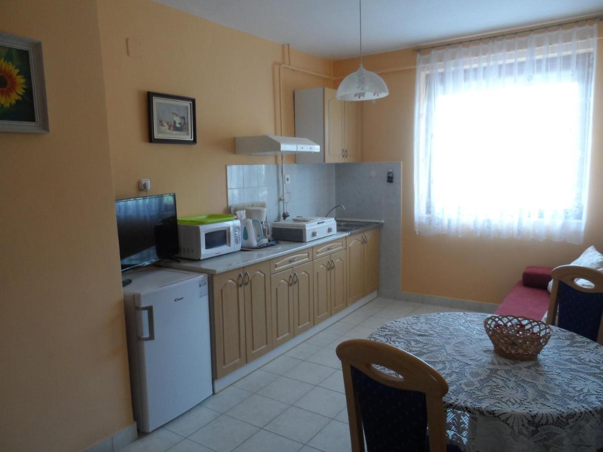 Apartman Berki ヘーヴィーズ エクステリア 写真